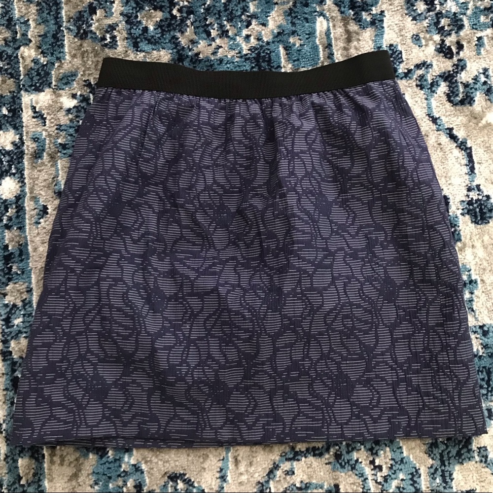Blue, lined Ann Taylor skirt, great condition.